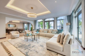 Immaculate 5-bedroom Villa at Frond O Palm Jumeirah by Deluxe Holiday Homes